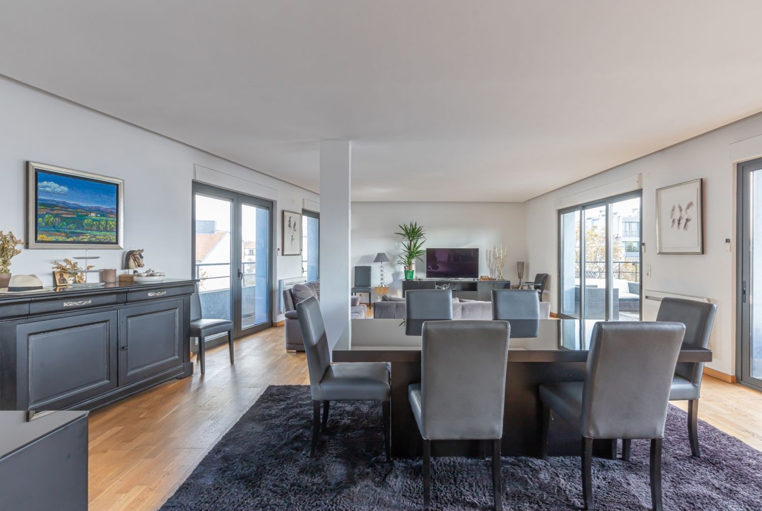 Modern Loft with Eiffel Tower View in Boulogne-Billancourt