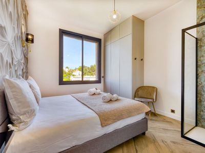 Villa élégante près de la Croisette avec piscine et jardin pour les événements de Cannes