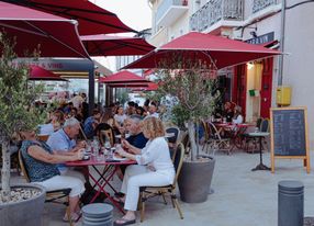 Terrace and pergola on the old port