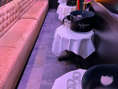 Center Club Cannes – Iconic Live Music Venue, Events up to 150 Guests
