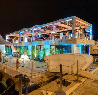 House boat Penthouse