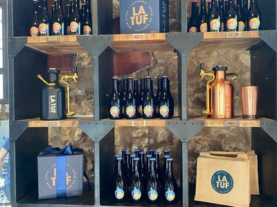 Craft brewery and friendly bar in Cotignac