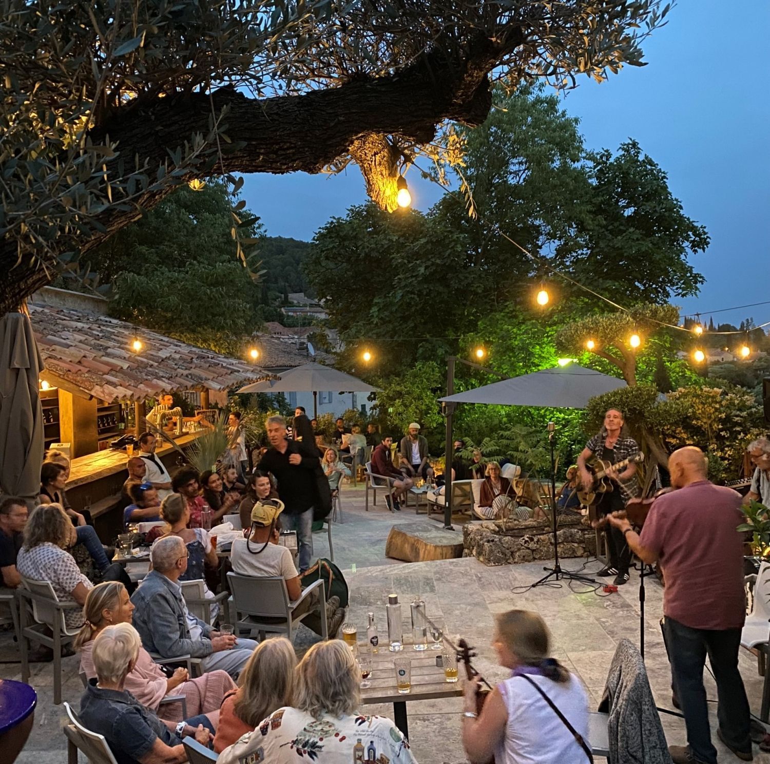 Brasserie artisanale et bar convivial à Cotignac