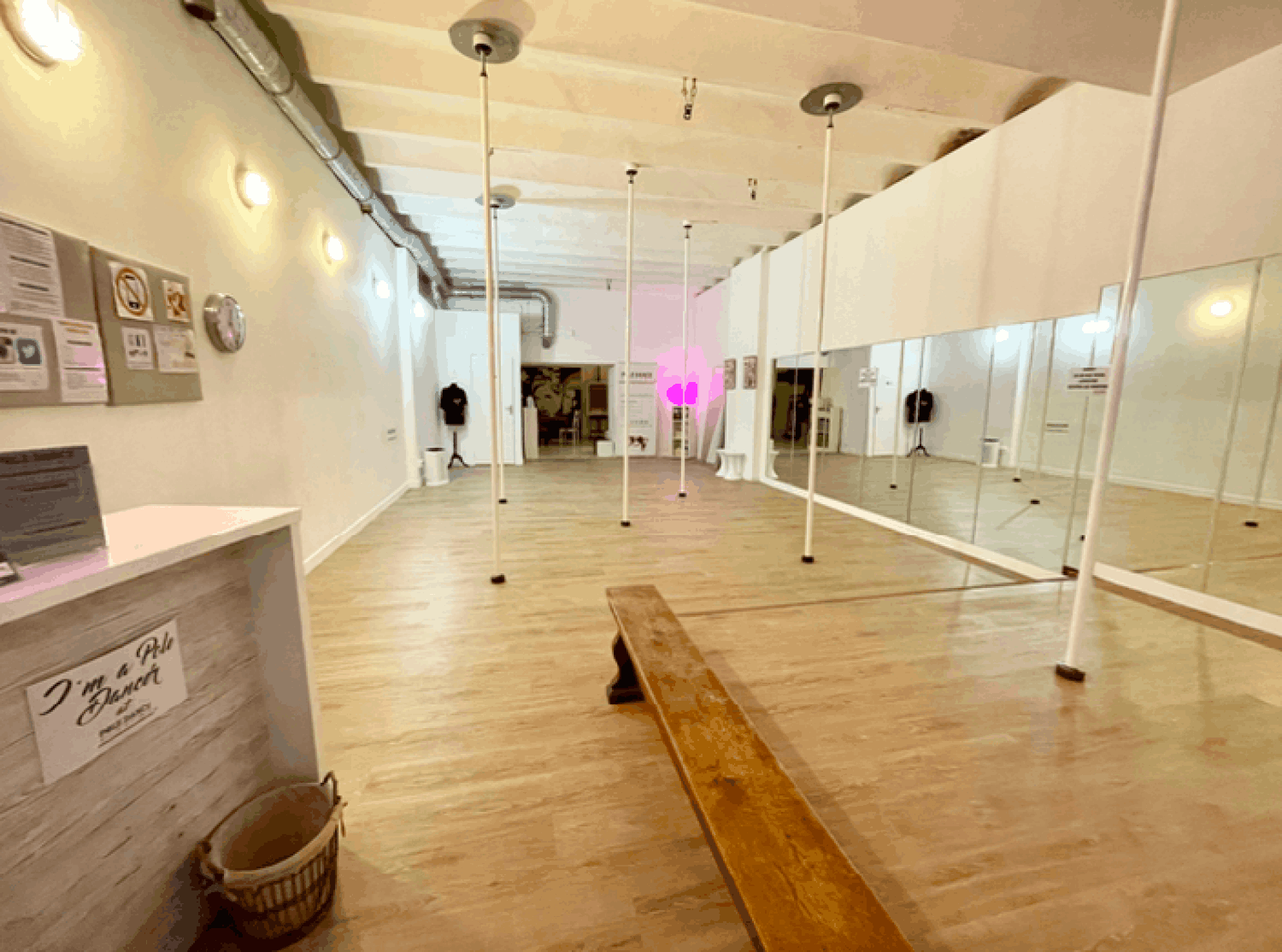 Dance hall in the center of Marseille