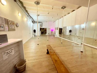 Dance hall in the center of Marseille