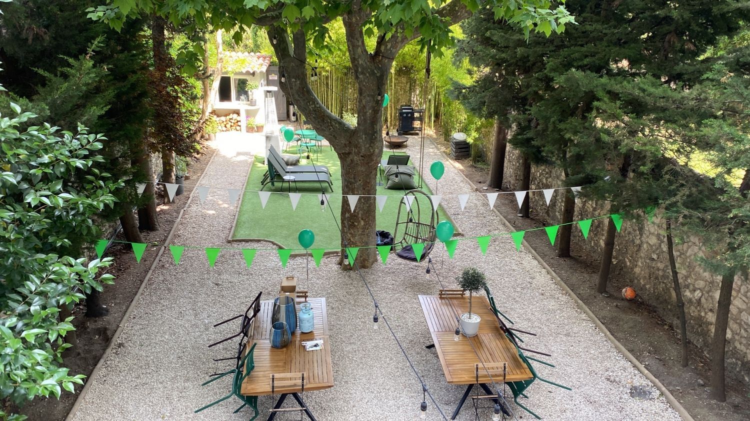 Jardin 400m2 Centre Ville, Cuisine extérieur