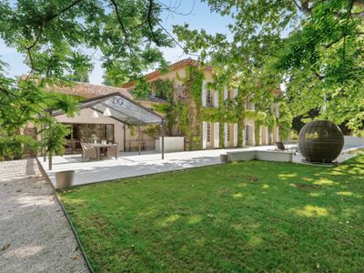 Estate in Saint-Cyr sur Mer | Vineyard & Park Setting