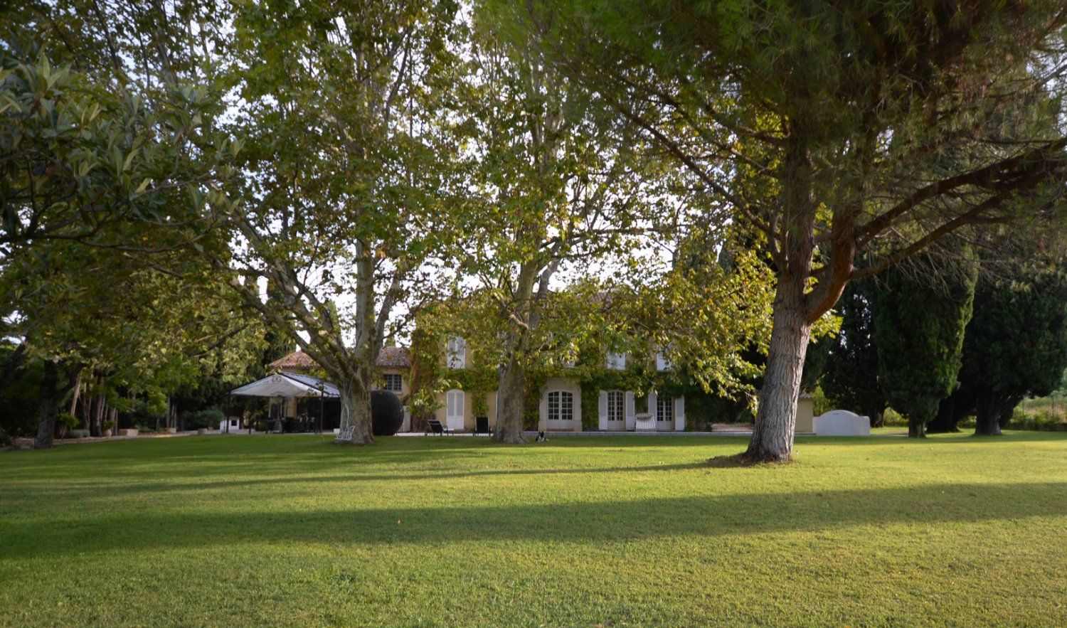 Estate in Saint-Cyr sur Mer | Vineyard & Park Setting