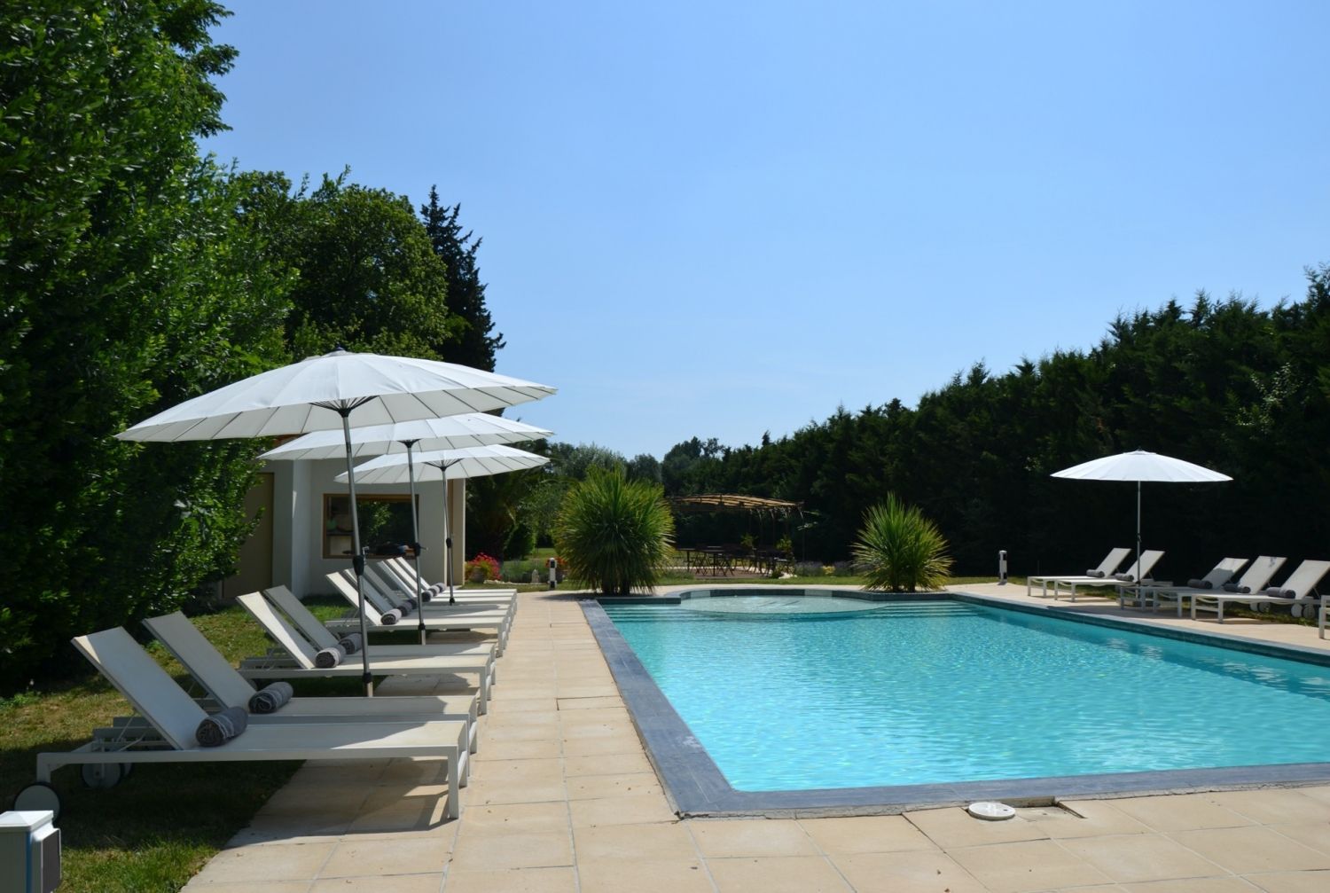 Provençal farmhouse in 17th Avignon
