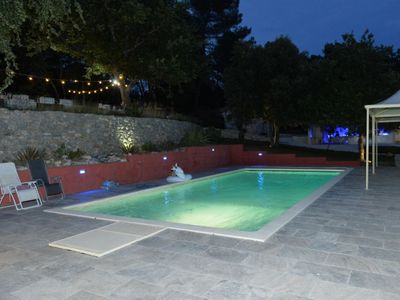 Château en Provence entre vignes et forêts