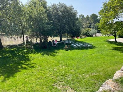Château en Provence entre vignes et forêts
