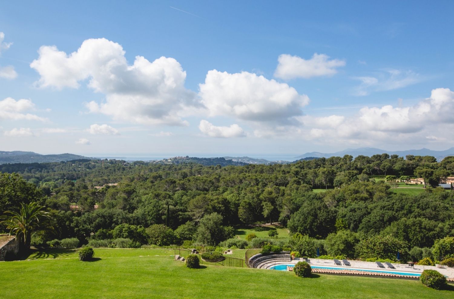 Château sur les hauteurs de Cannes