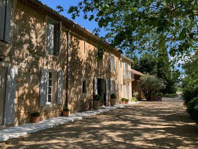 Mas provençal in the heart of the Alpilles - 20-hectare farming estate