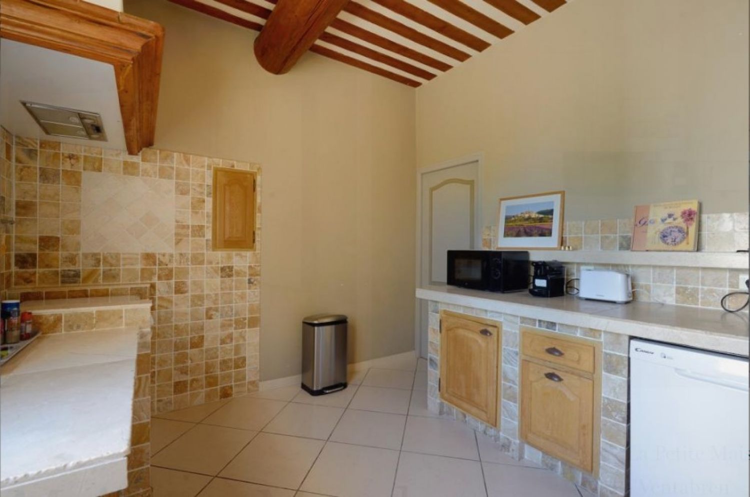 Private estate 15 minutes from Aix en Provence