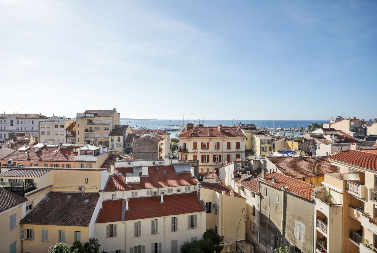 Sea-View Meeting Room Cannes – Terrace, Events up to 20 Guests

