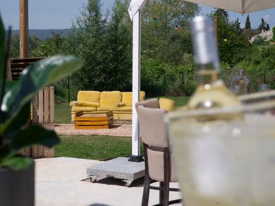 Spacious Indoor Room & Garden for Events in Aix-en-Provence