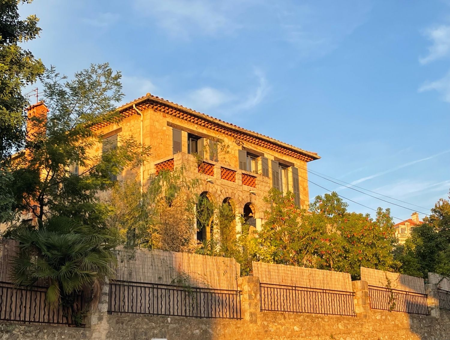 Loft in a 1925 house with garden