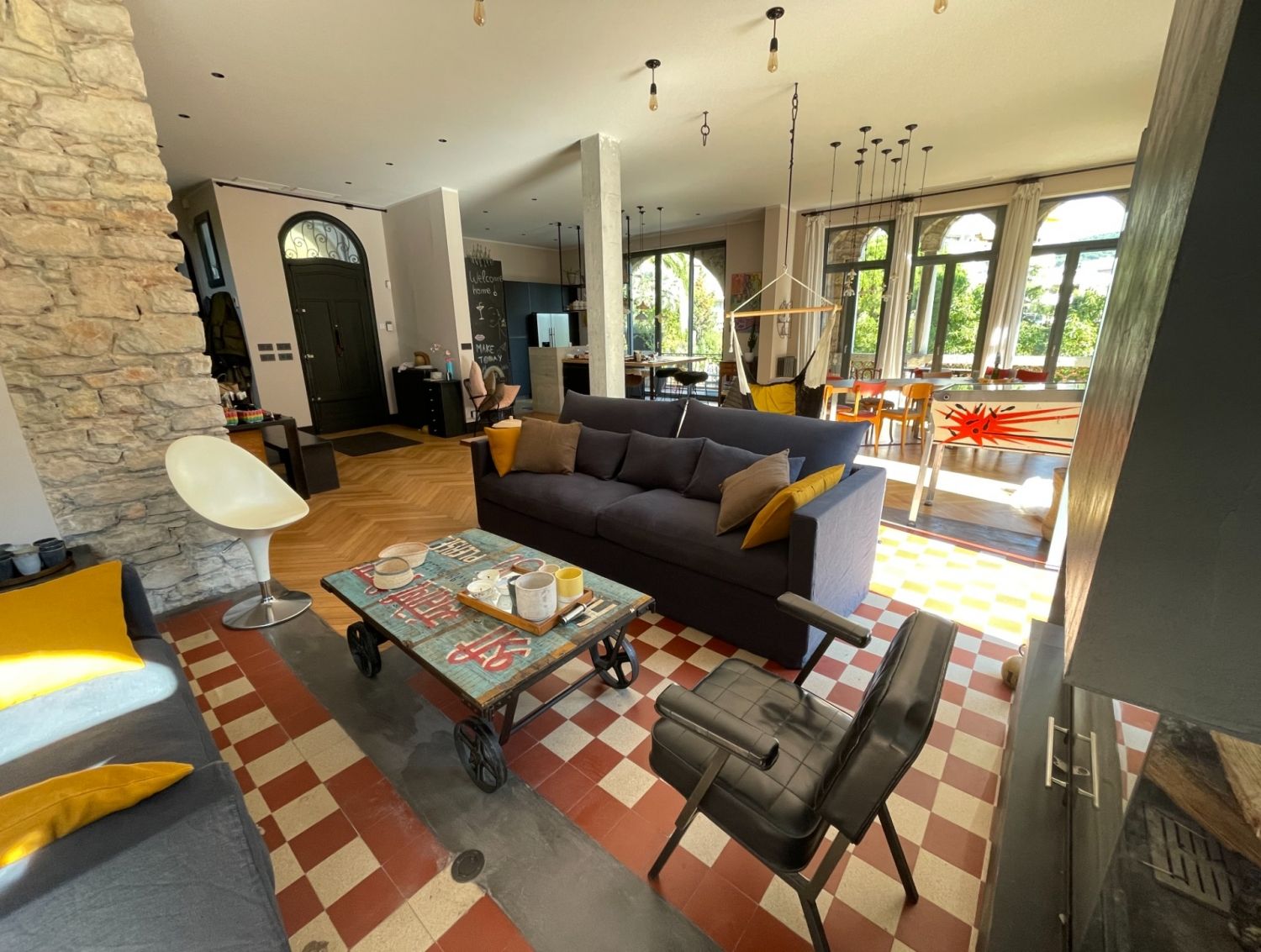 Charmant loft de 1925 dans un jardin à Cannes pour des événements créatifs et des retraites