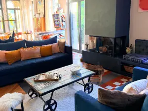 Charmant loft de 1925 dans un jardin à Cannes pour des événements créatifs et des retraites