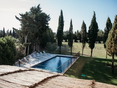 Provencal farmhouse with services and swimming pool