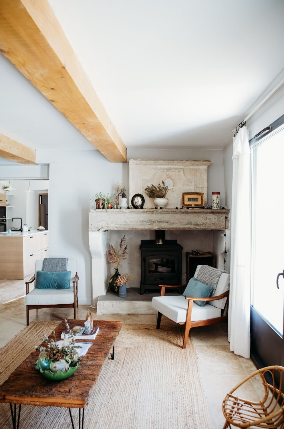 Provencal farmhouse with services and swimming pool