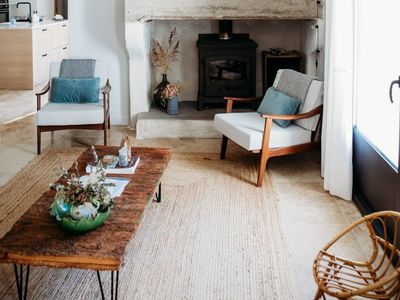 Provencal farmhouse with services and swimming pool