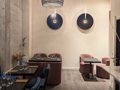 Restaurant with southern colors