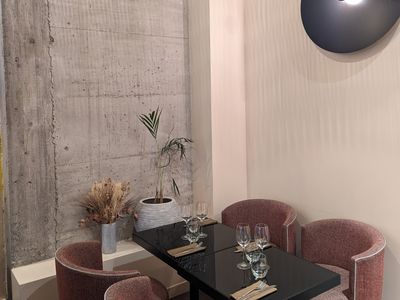 Restaurant with southern colors