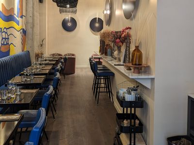 Restaurant with southern colors