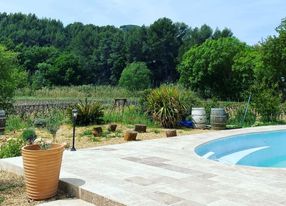 Provencal bastidon with swimming pool