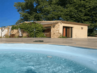 Provençal country house with swimming pool