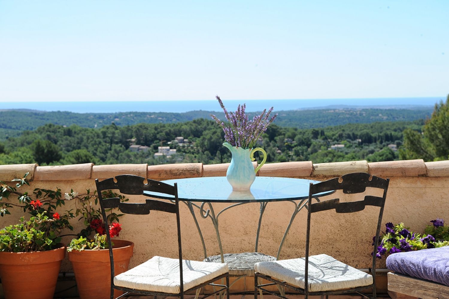 Provencale Family Home - Large Pool - Seaview