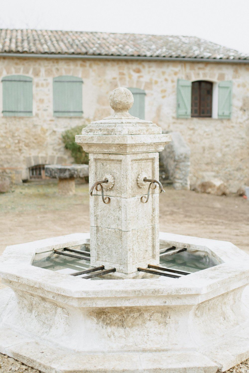 Estate Old 17th century oil mill in Provence