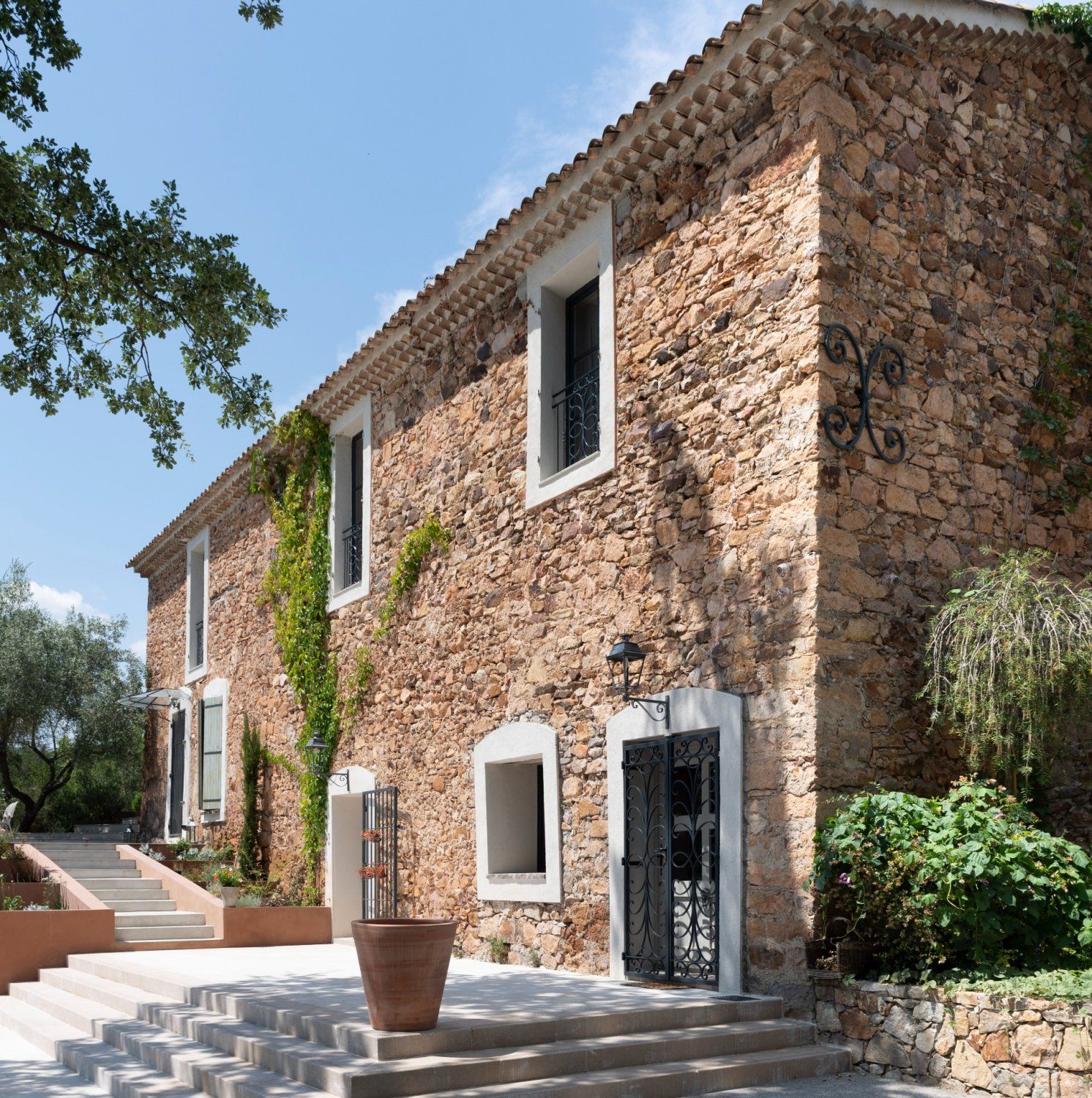 Stone Built Bastide near Canyon and Route des Vins 