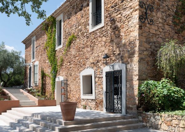 Stone Built Bastide near Canyon and Route des Vins 