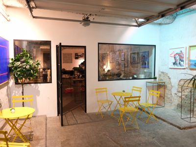 Art gallery - two atypical spaces