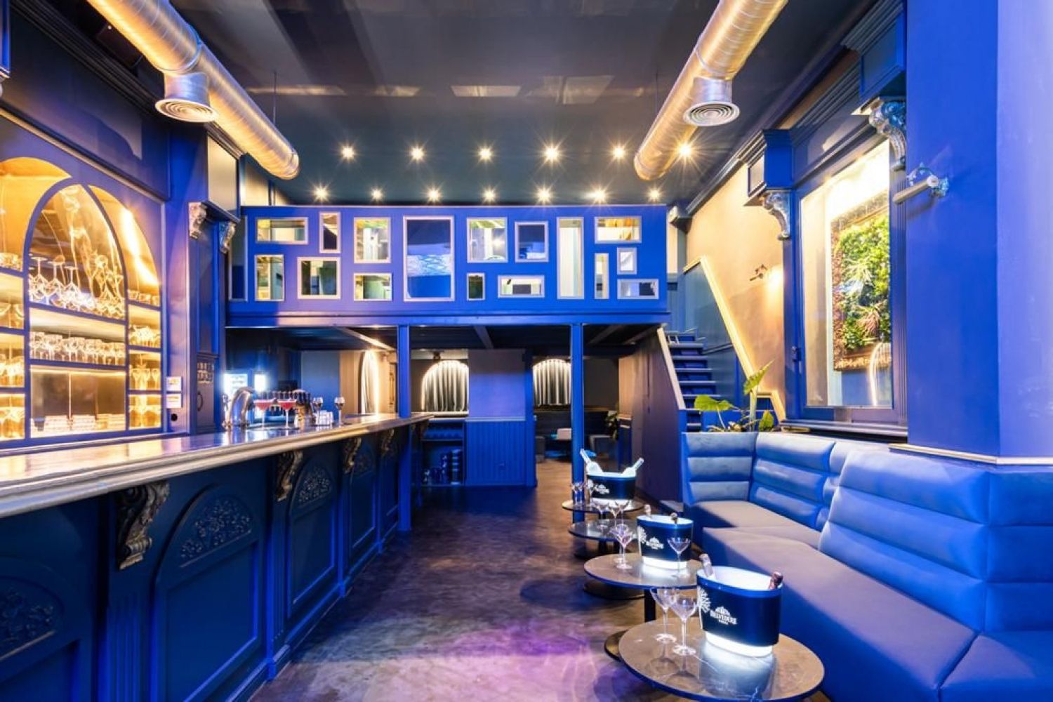 Cozy Bar for Events in Cannes – Near Croisette, Up to 250 Guests