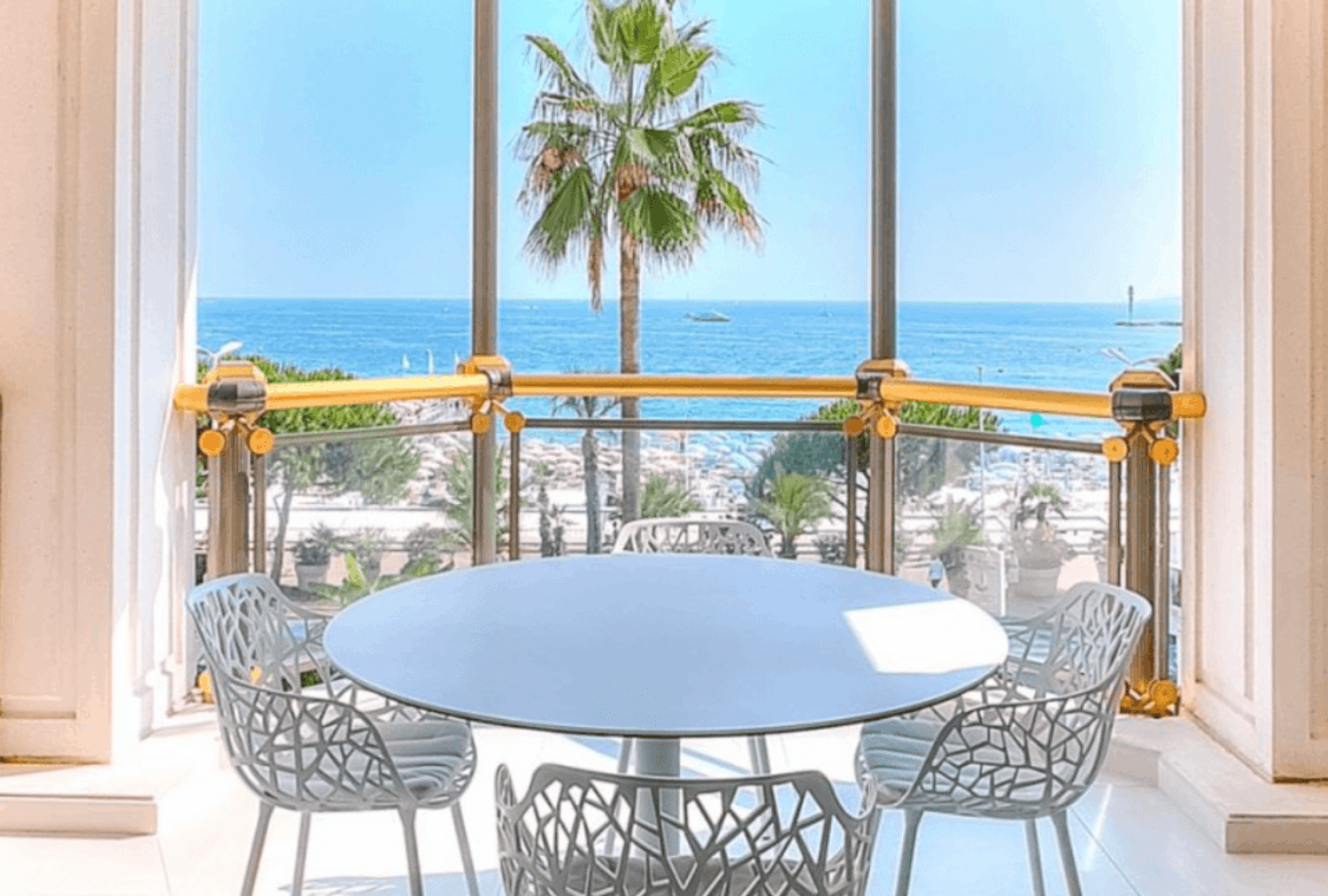 Luxury Cannes Apartment on the Croisette – Sea View, Events up to 60