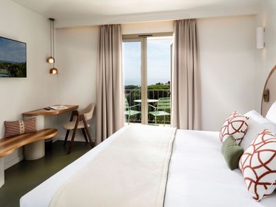 Hôtel 4* et son parc vue mer