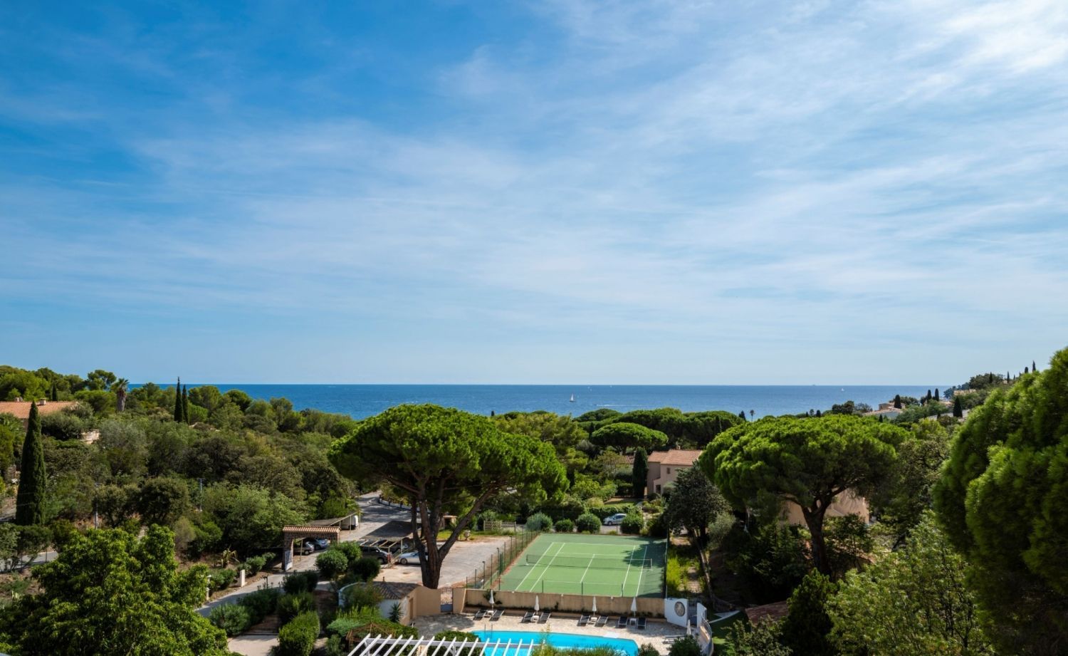 Hôtel 4* et son parc vue mer