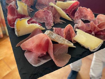 Restaurant with bar and music