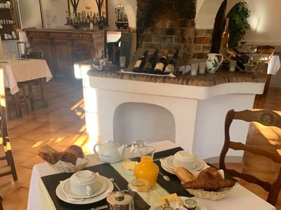 Restaurant with bar and music