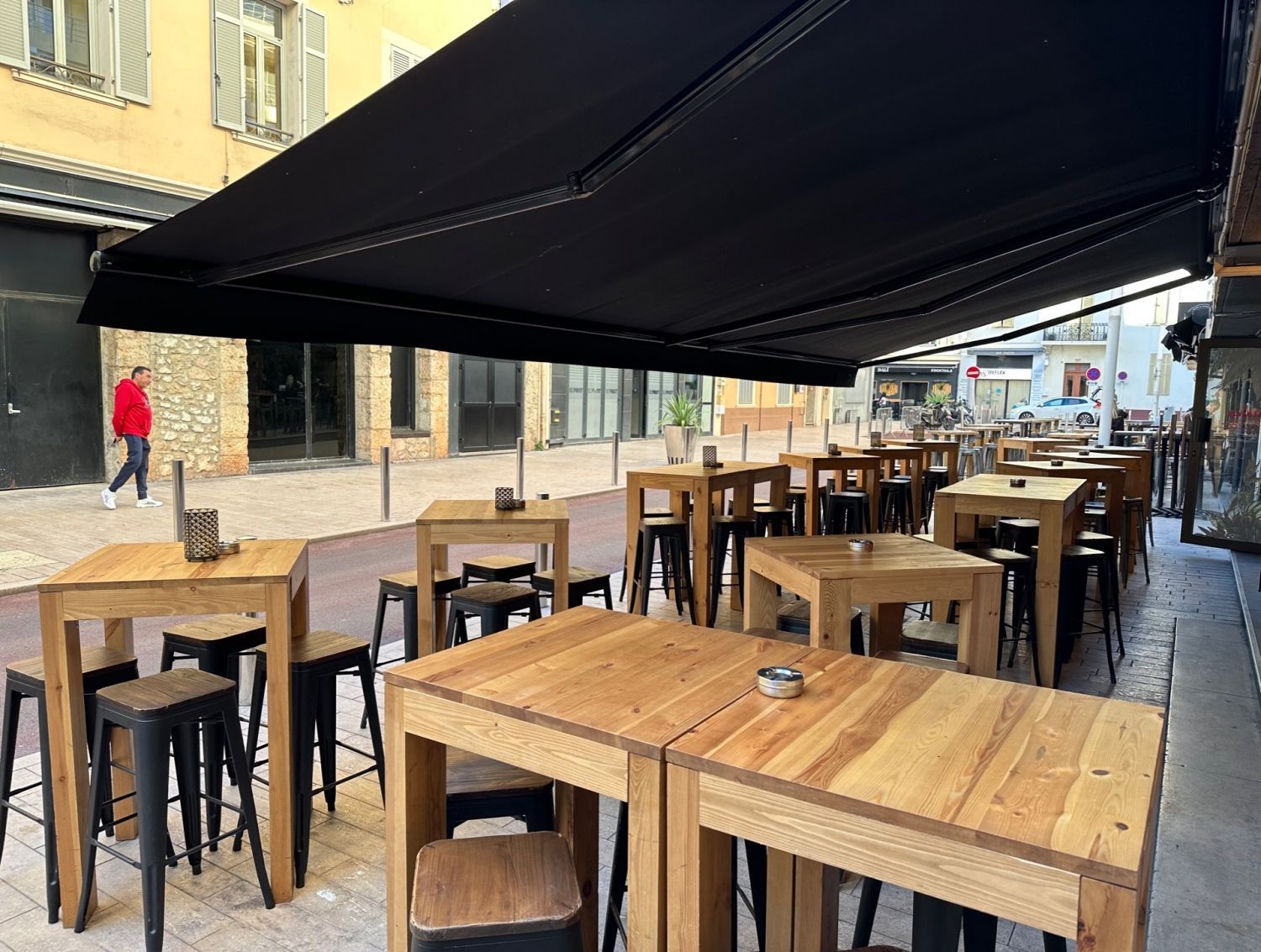 Tapas bar in Cannes center
