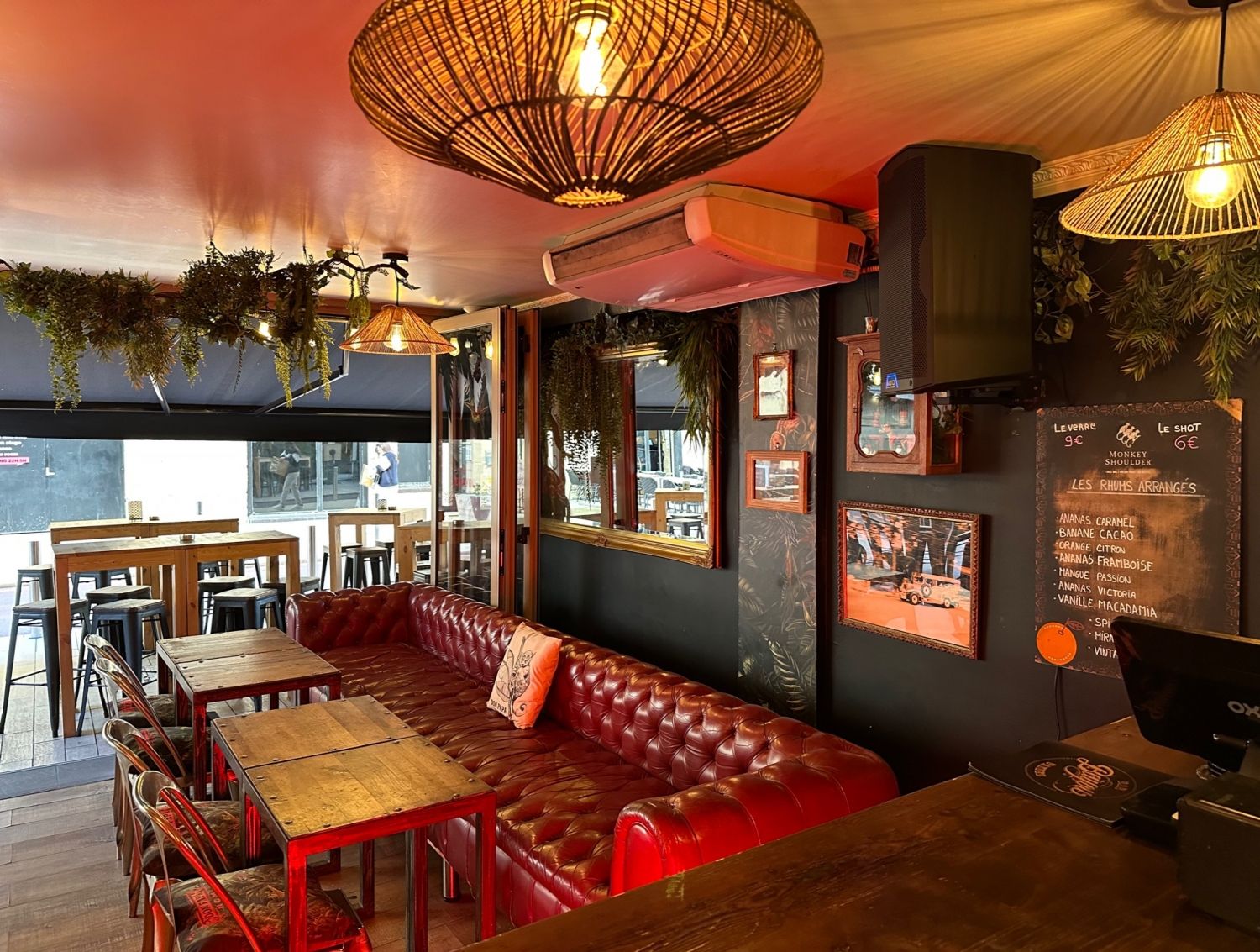 Tapas bar in Cannes center