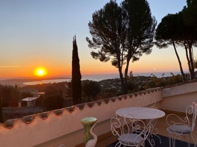Estate with swimming pool and magnificent views of Cap d'Antibes and the surrounding nature