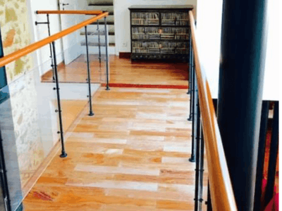 Cannes 4-Bedroom Apartment with Terrace – 5 Min from Palais, Events up to 60