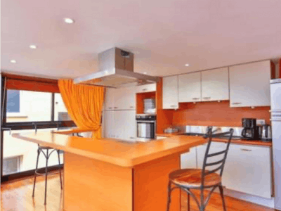 Cannes 4-Bedroom Apartment with Terrace – 5 Min from Palais, Events up to 60