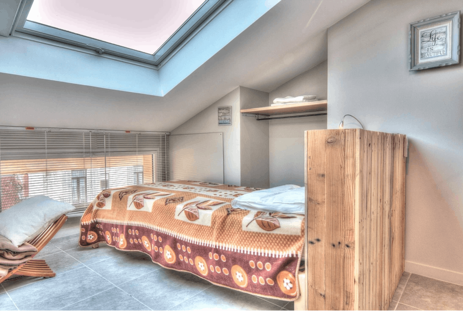 Cannes 2-Bedroom Apartment – 5 Min from Palais, Events up to 15