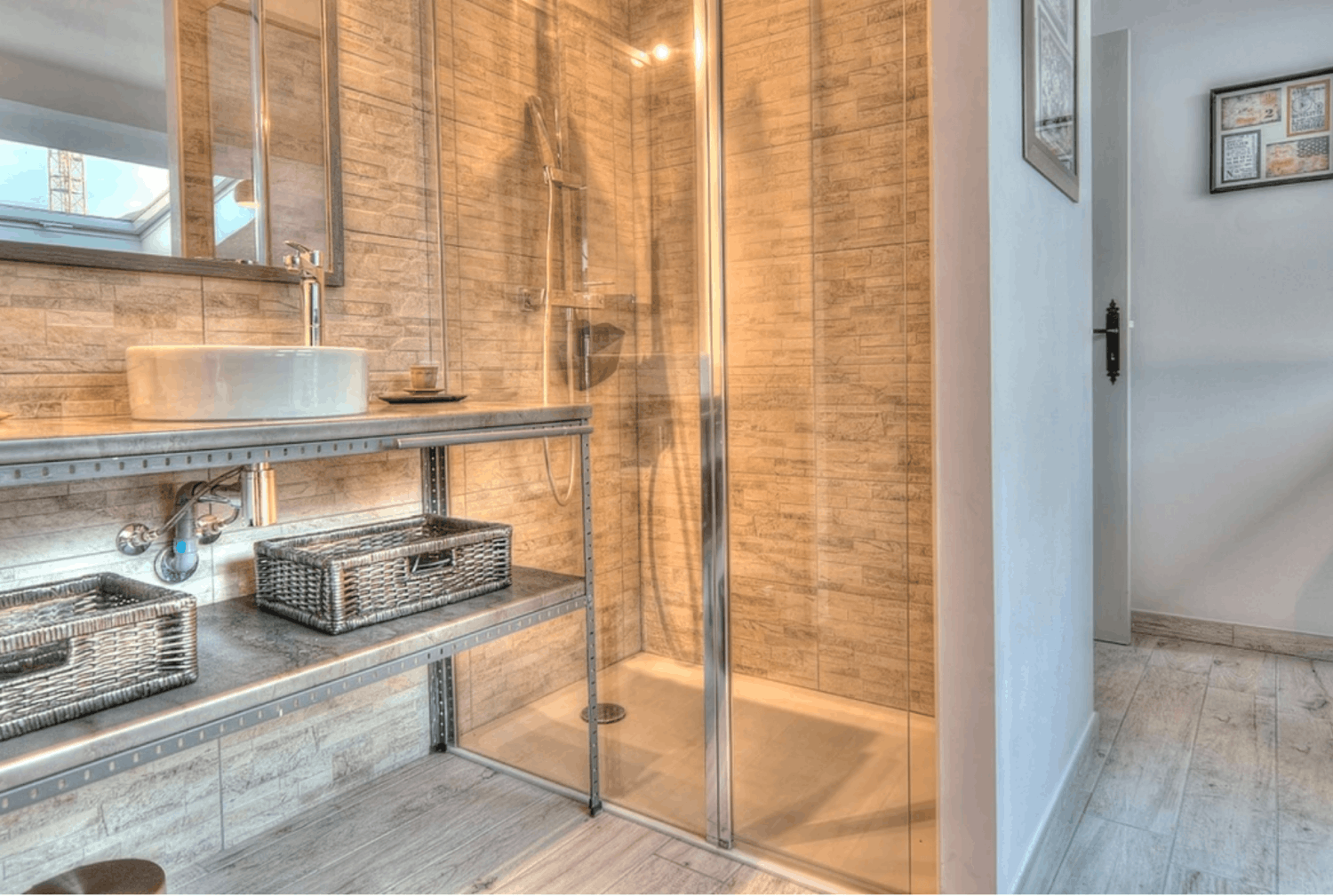 Cannes 2-Bedroom Apartment – 5 Min from Palais, Events up to 15