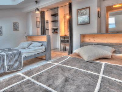 Cannes 2-Bedroom Apartment – 5 Min from Palais, Events up to 15